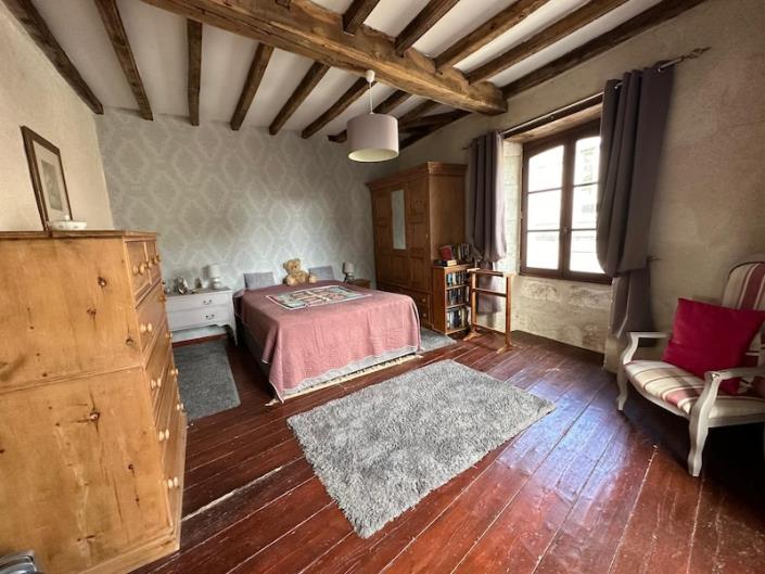 Image No.10-4 Bed Townhouse for sale