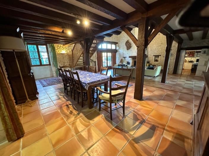 Image No.7-Maison de campagne de 5 chambres à vendre à Saint-Paul-Lizonne