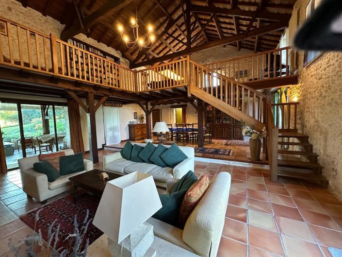 Image No.6-Maison de campagne de 5 chambres à vendre à Saint-Paul-Lizonne