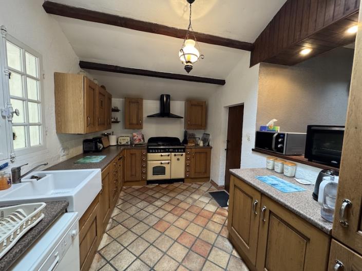 Image No.2-Maison de campagne de 4 chambres à vendre à Chalais