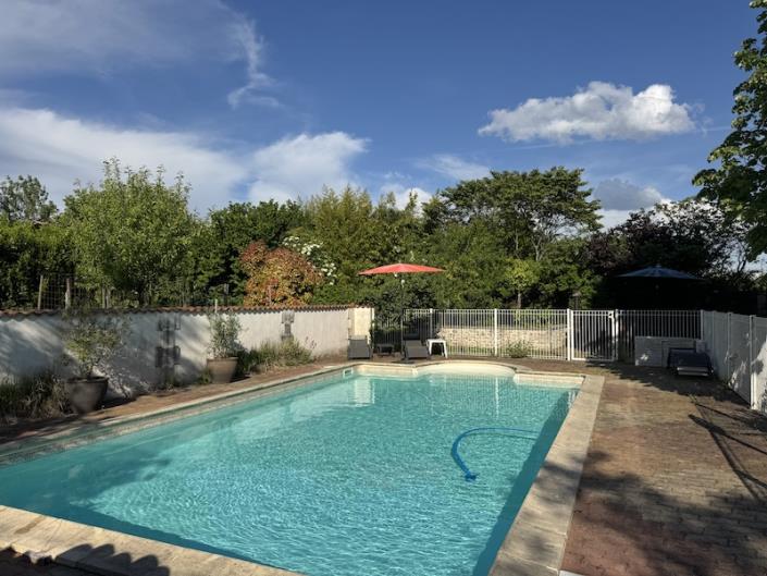 Image No.6-Maison de campagne de 4 chambres à vendre à Rioux-Martin