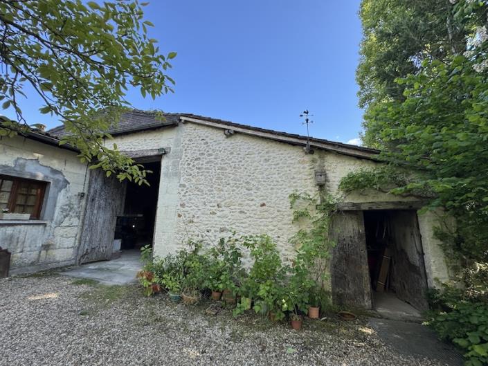 Image No.11-Maison de campagne de 4 chambres à vendre à Rioux-Martin