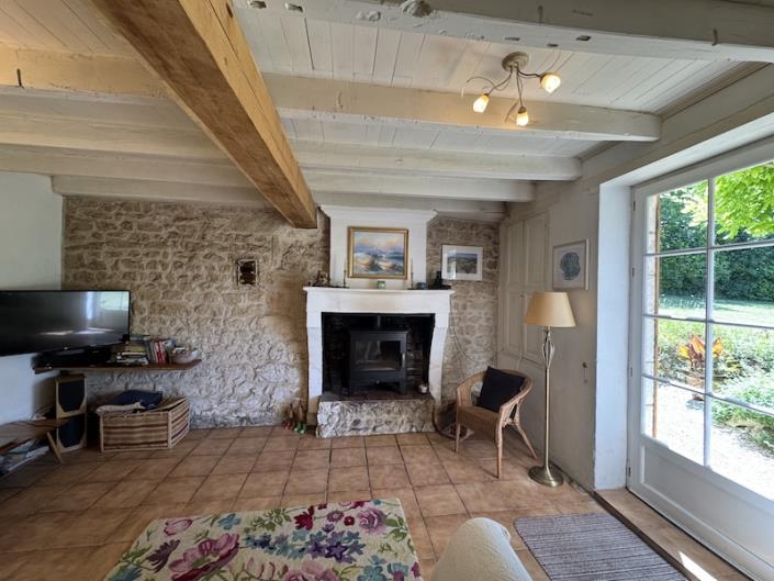 Image No.2-Maison de campagne de 3 chambres à vendre à Brossac