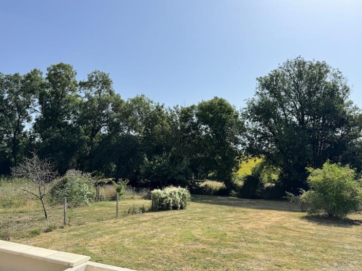 Image No.2-Maison de 4 chambres à vendre à Aubeterre-sur-Dronne