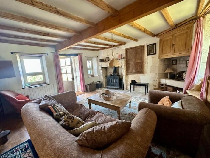 Image No.2-Maison de campagne de 3 chambres à vendre à Saint-Paul-Lizonne