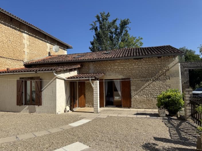 Image No.2-Chalet de 2 chambres à vendre à Aubeterre-sur-Dronne