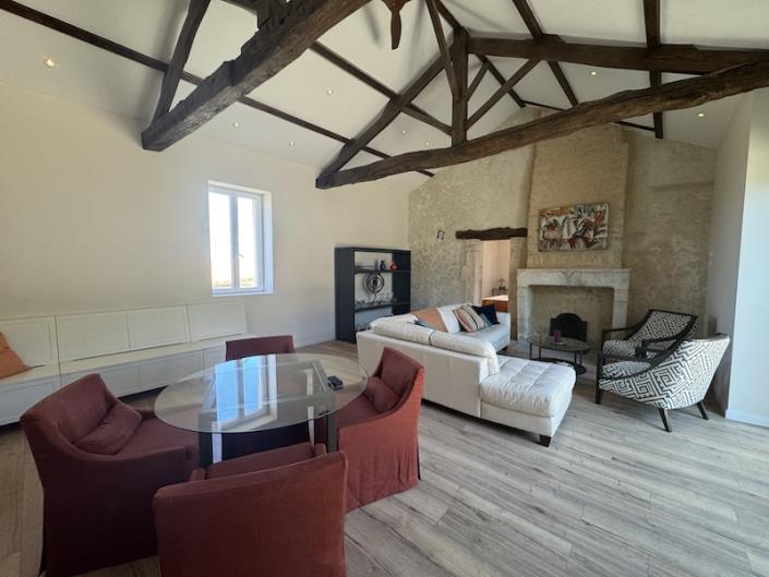 Image No.9-Maison de campagne de 7 chambres à vendre à Vendoire