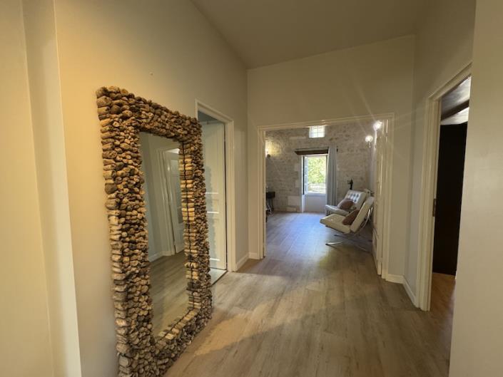 Image No.13-Maison de campagne de 7 chambres à vendre à Vendoire