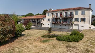 1 - Aubeterre-sur-Dronne, Apartment