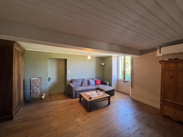 Image No.8-Propriété de pays de 8 chambres à vendre à Montagrier