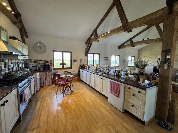 Image No.3-Maison de campagne de 3 chambres à vendre à Saint-Aigulin