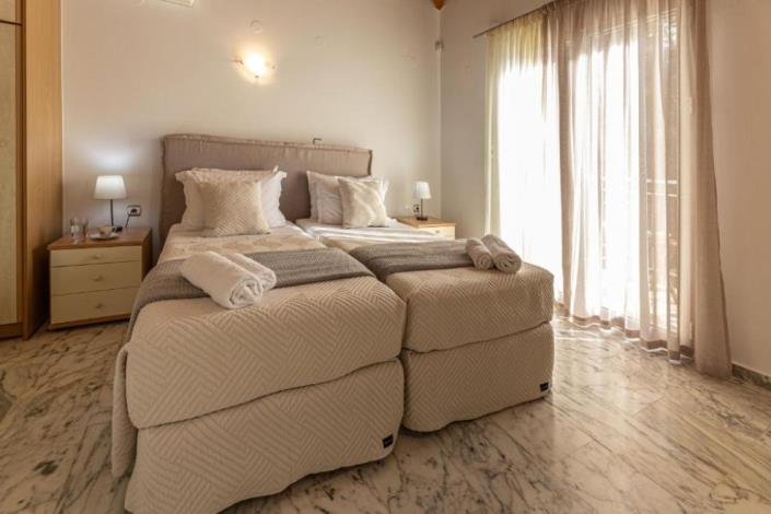 Image No.12-Villa de 2 chambres à vendre à Minies