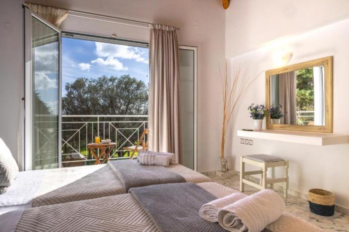 Image No.13-Villa de 2 chambres à vendre à Minies