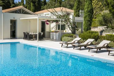 Villa_for_sale_close_to_Fiskardo_Kefalonia--9-