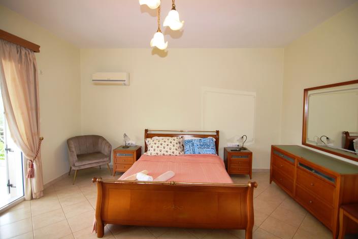 Image No.18-3 Bed Villa for sale