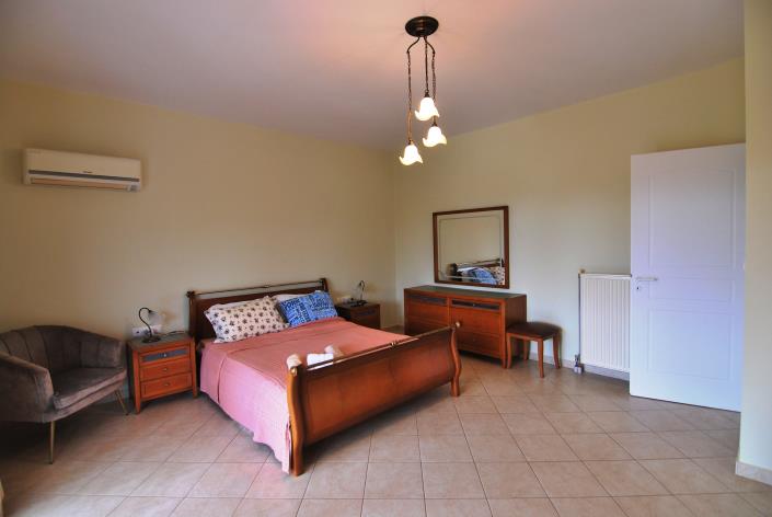 Image No.17-3 Bed Villa for sale