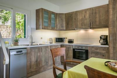 Villa_for_sale_in_Lourdata_Kefalonia--15-