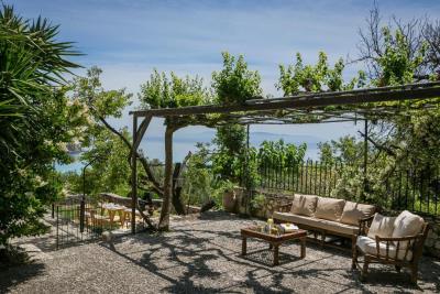 Villa_for_sale_in_Lourdata_Kefalonia--16-