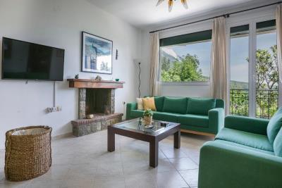 Villa_for_sale_in_Lourdata_Kefalonia--3-