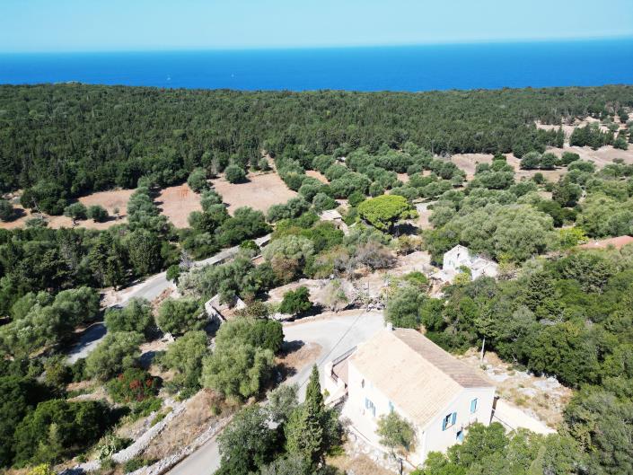 Image No.3-Villa de 4 chambres à vendre à Antipata