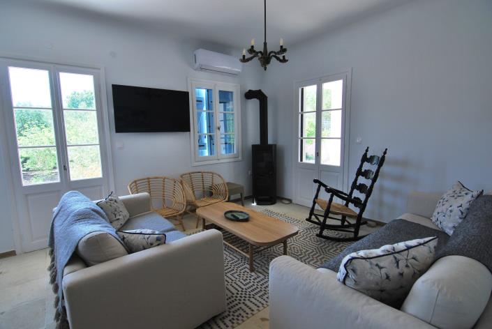 Image No.2-Villa de 5 chambres à vendre à Svoronata