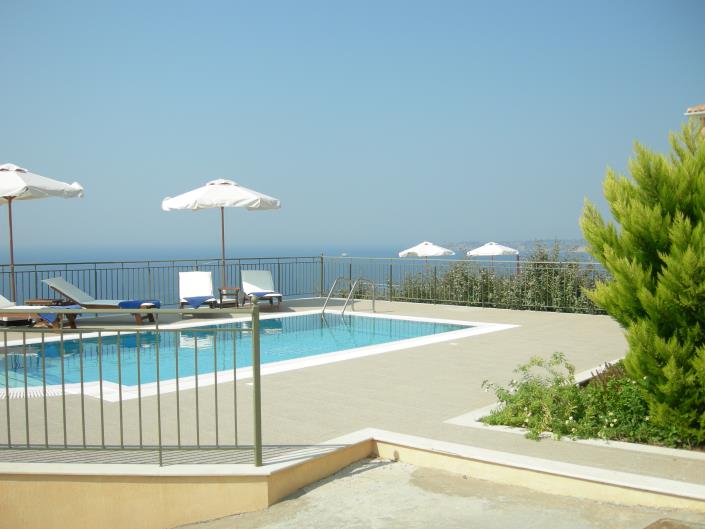 Image No.19-Propriété de 8 chambres à vendre à Platies