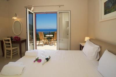 Villa_for_sale_in_Fiskardo--6-