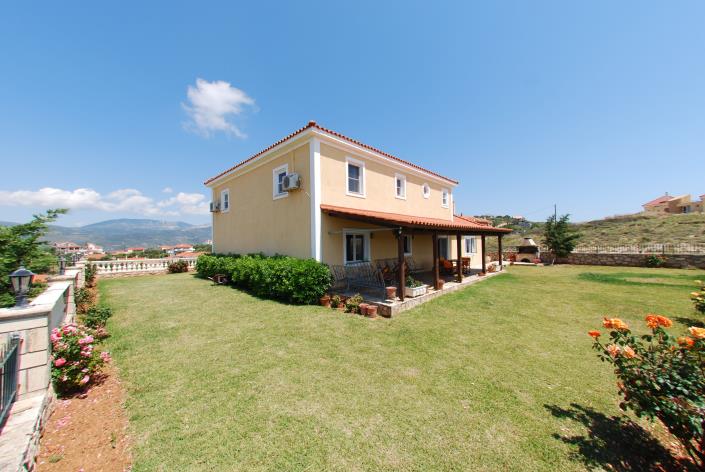 Image No.9-Propriété de 4 chambres à vendre à Kobothekrata