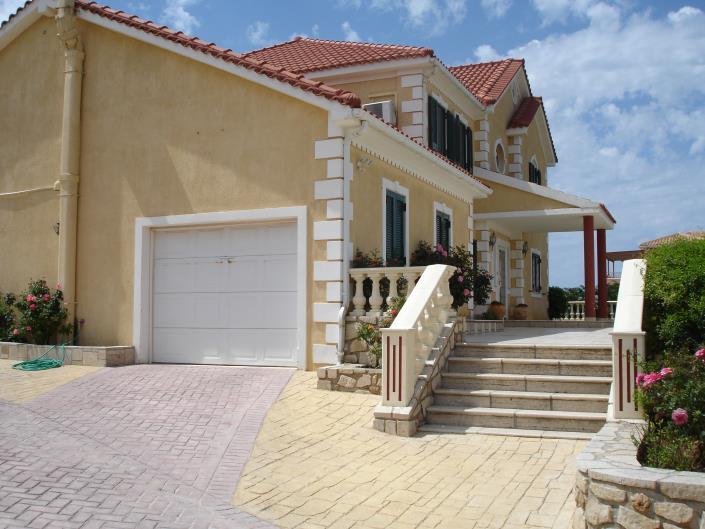 Image No.11-Propriété de 4 chambres à vendre à Kobothekrata