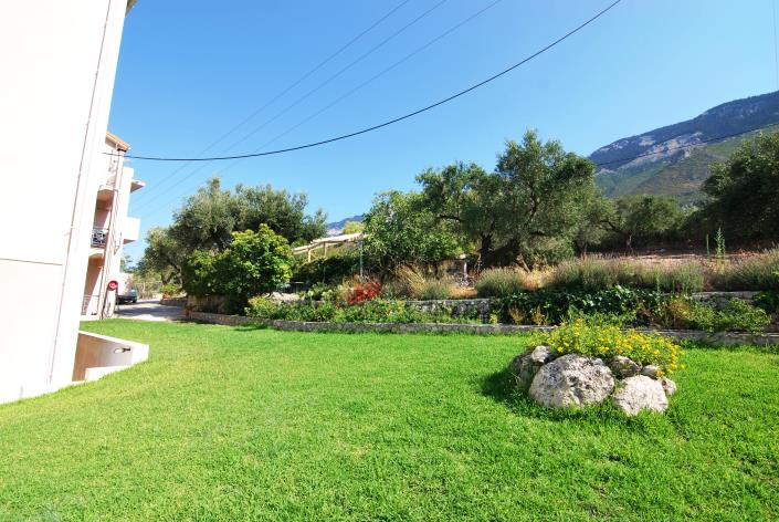 Image No.22-Commercial à vendre à Platies