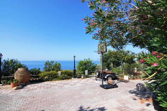 Image No.31-Commercial à vendre à Platies