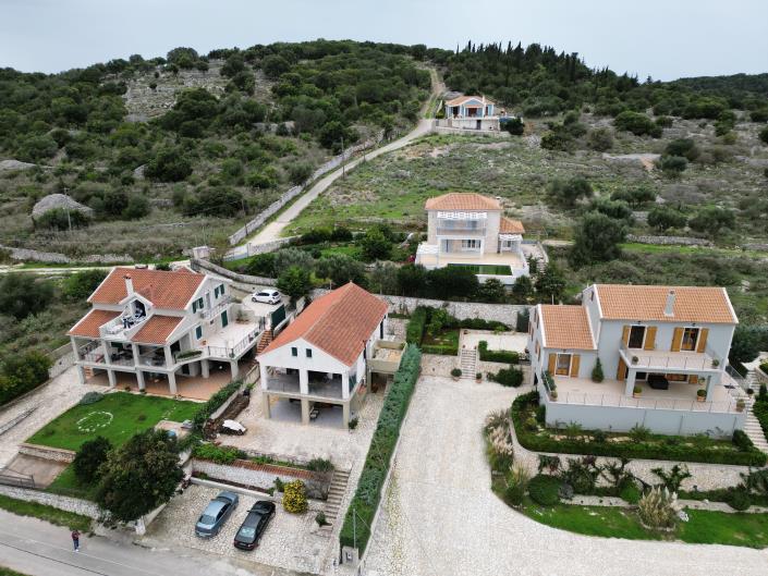 Image No.9-Propriété à vendre à Katsarata