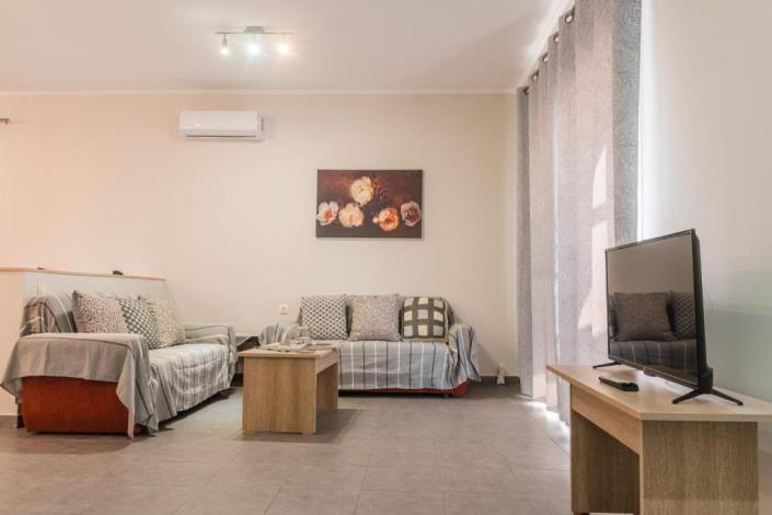 Image No.6-Villa de 4 chambres à vendre à Ratzakli