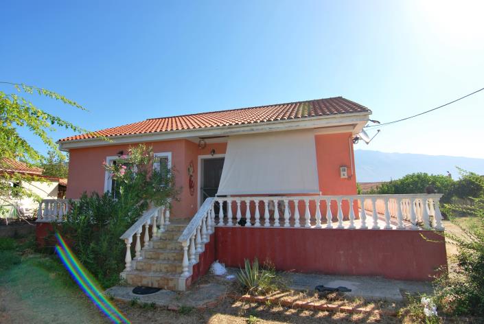 Image No.2-Bungalow de 2 chambres à vendre à Keramies