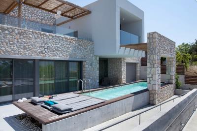 Exquistie_villa_with_pool_for_sale_in_Kefalonia--20-