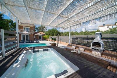 9e9dd7ac-f4a7-4934-8463-2a0a97cc0b03