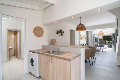 b6cc11eb-fa12-4629-8431-014e1df9cc80