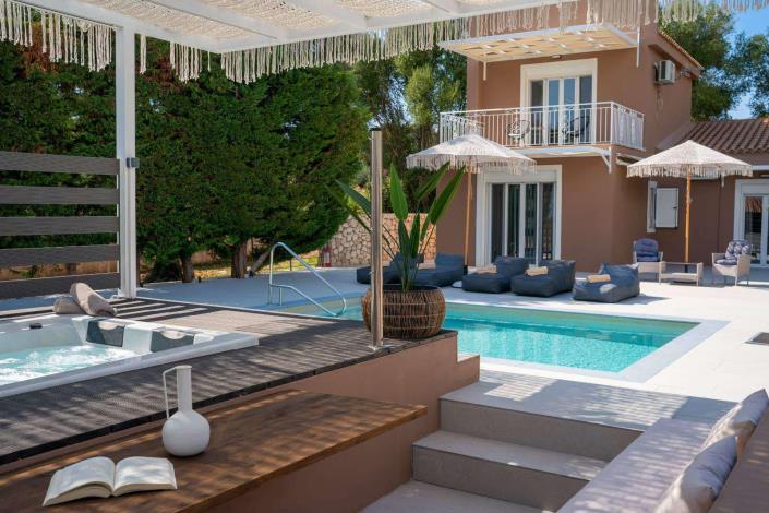 Image No.2-3 Bed Villa for sale