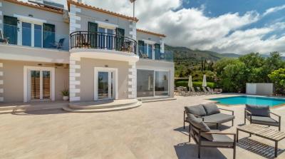Villa_with_pool_for_sale_in_Lourdas_Kefalonia--13-