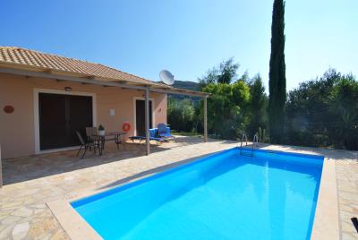 Villa_with_pool_for_sale_in_Kefalonia--3-