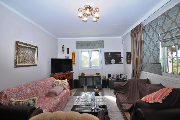 Image No.2-Villa de 2 chambres à vendre à Karavados