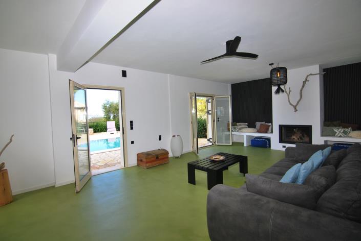 Image No.12-Villa de 4 chambres à vendre à Tzamarelata