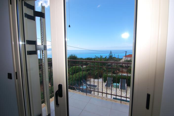 Image No.22-Villa de 4 chambres à vendre à Tzamarelata