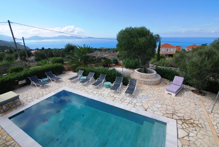 Image No.7-Villa de 4 chambres à vendre à Tzamarelata