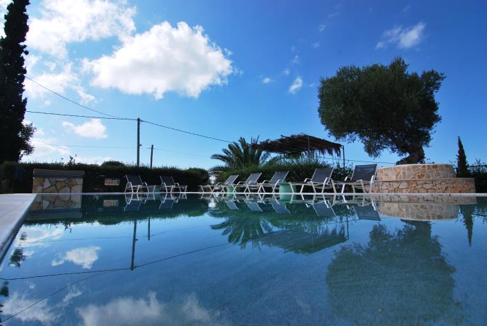 Image No.4-Villa de 4 chambres à vendre à Tzamarelata