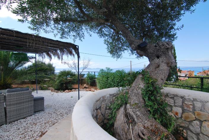 Image No.9-Villa de 4 chambres à vendre à Tzamarelata