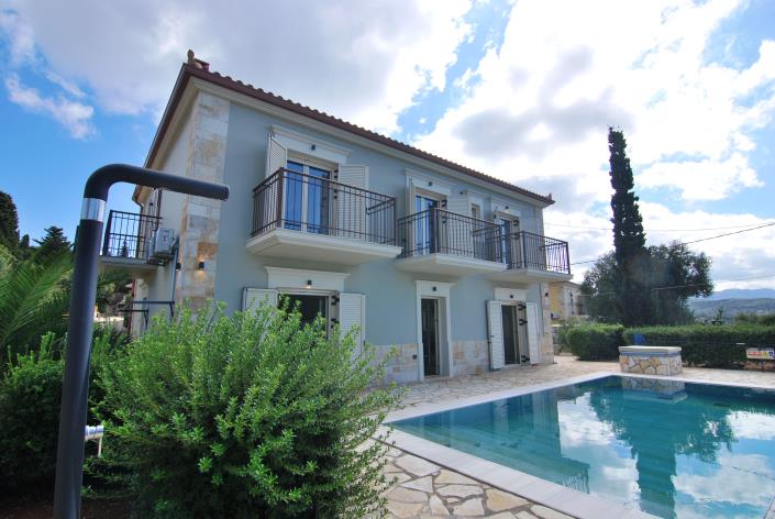 Image No.3-Villa de 4 chambres à vendre à Tzamarelata