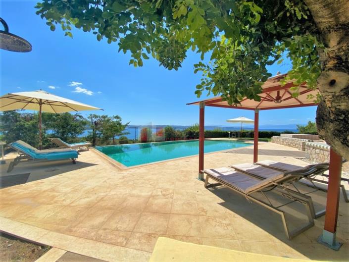 Image No.8-Maison / Villa de 5 chambres à vendre à Kranidi