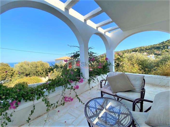 Image No.6-3 Bed House for sale