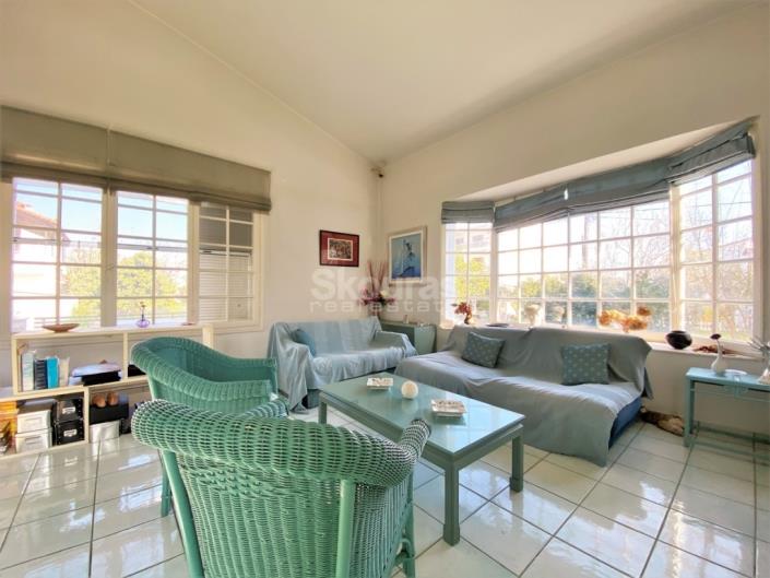 Image No.11-3 Bed House for sale